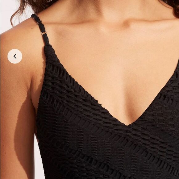NWT Seafolly Marrakesh V-Neck One Piece Black Swimsuit Beach Vacation Size 4 - Picture 4 of 6